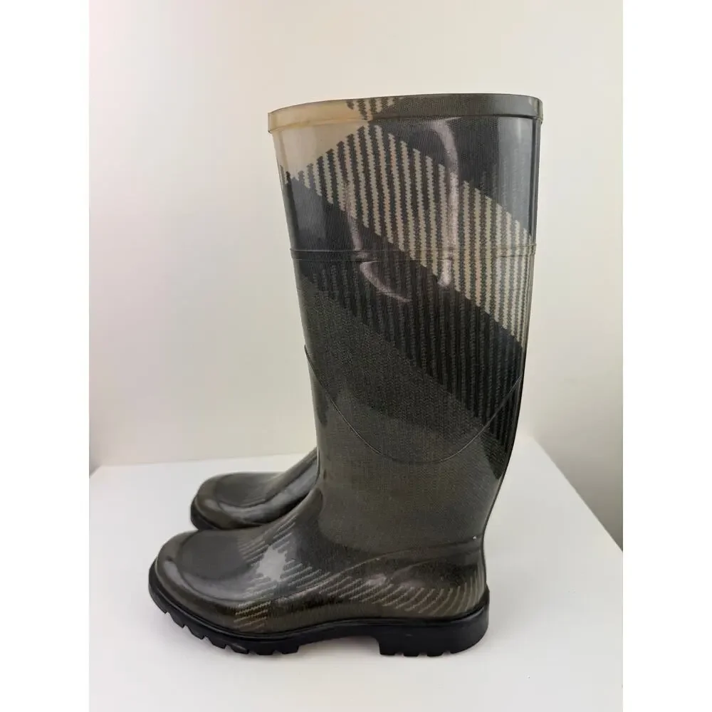 BURBERRY Gray 37 Rain Boots Rubber Big Scale Check Round Toe Knee High Pull On